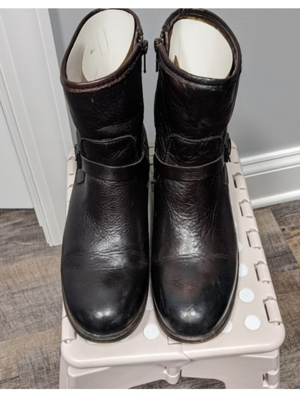 Frye Lynn Short Leather Boots Women's 8